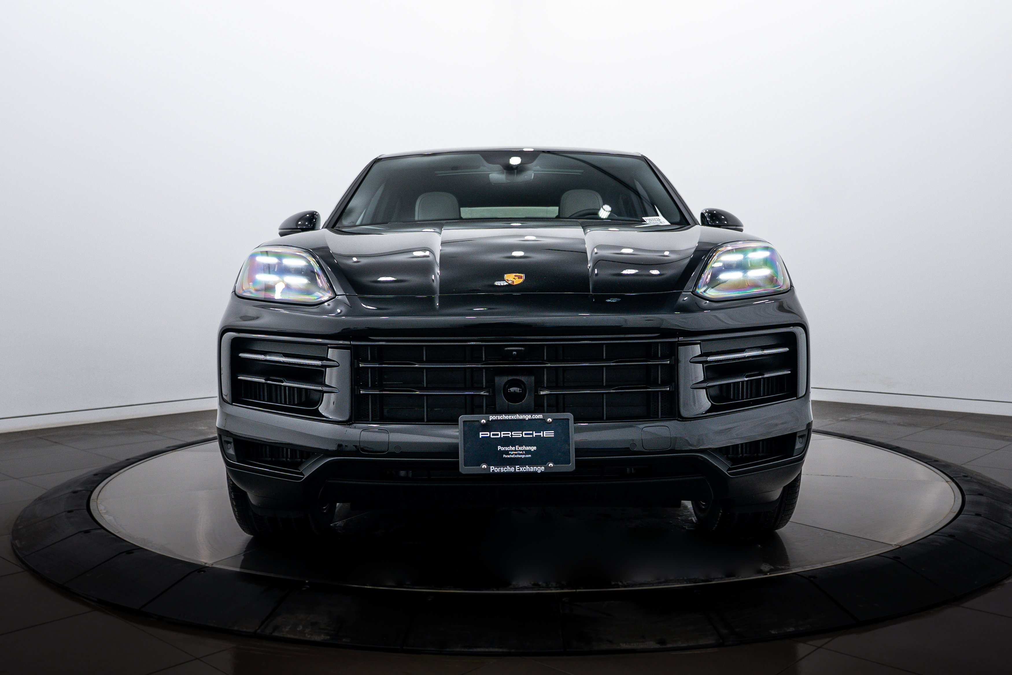 Certified 2025 Porsche Cayenne S image 10