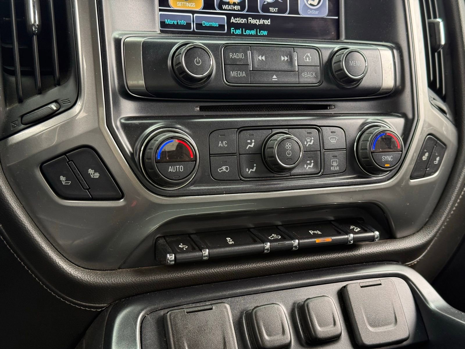 Used 2017 Chevrolet Silverado 1500 LTZ Z71 w/ Realtree Edition AWD/4WD image 23