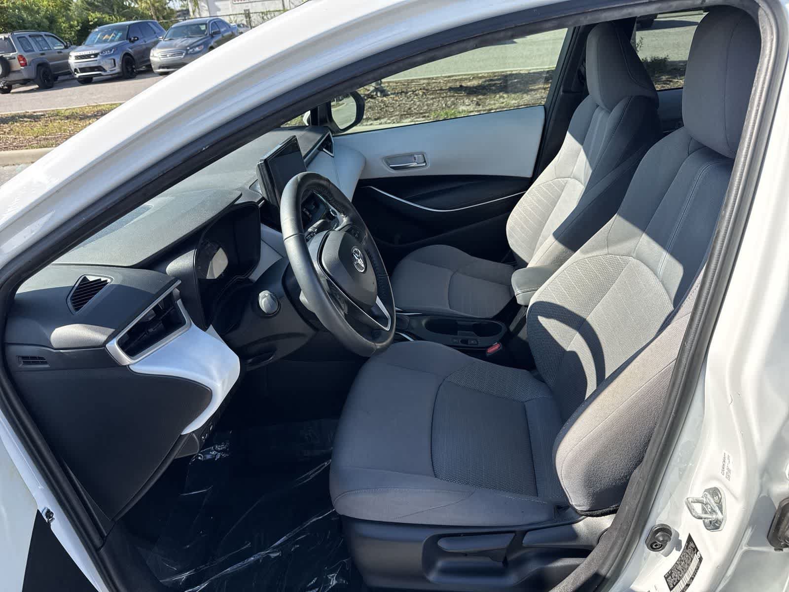 Used 2023 Toyota Corolla SE FWD image 23