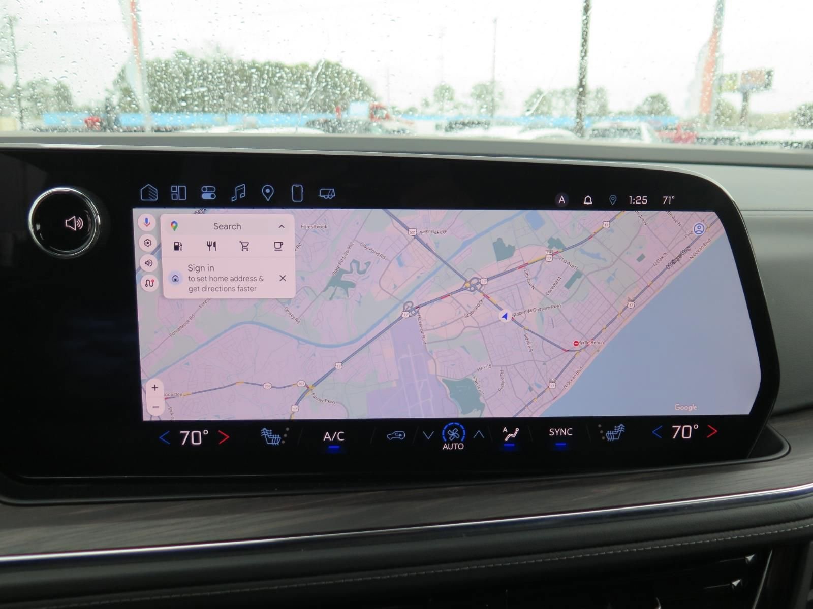 Used 2025 Chevrolet Suburban Z71 image 17