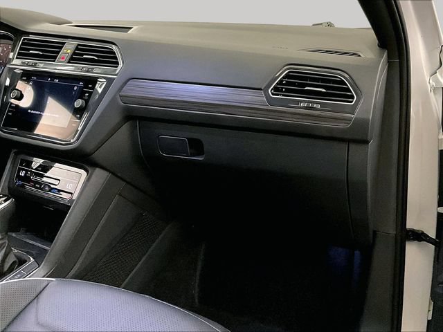 Used 2024 Volkswagen Tiguan SEL R-Line AWD/4WD image 15