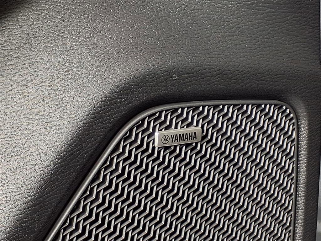 New 2025 Mitsubishi Outlander SE image 21