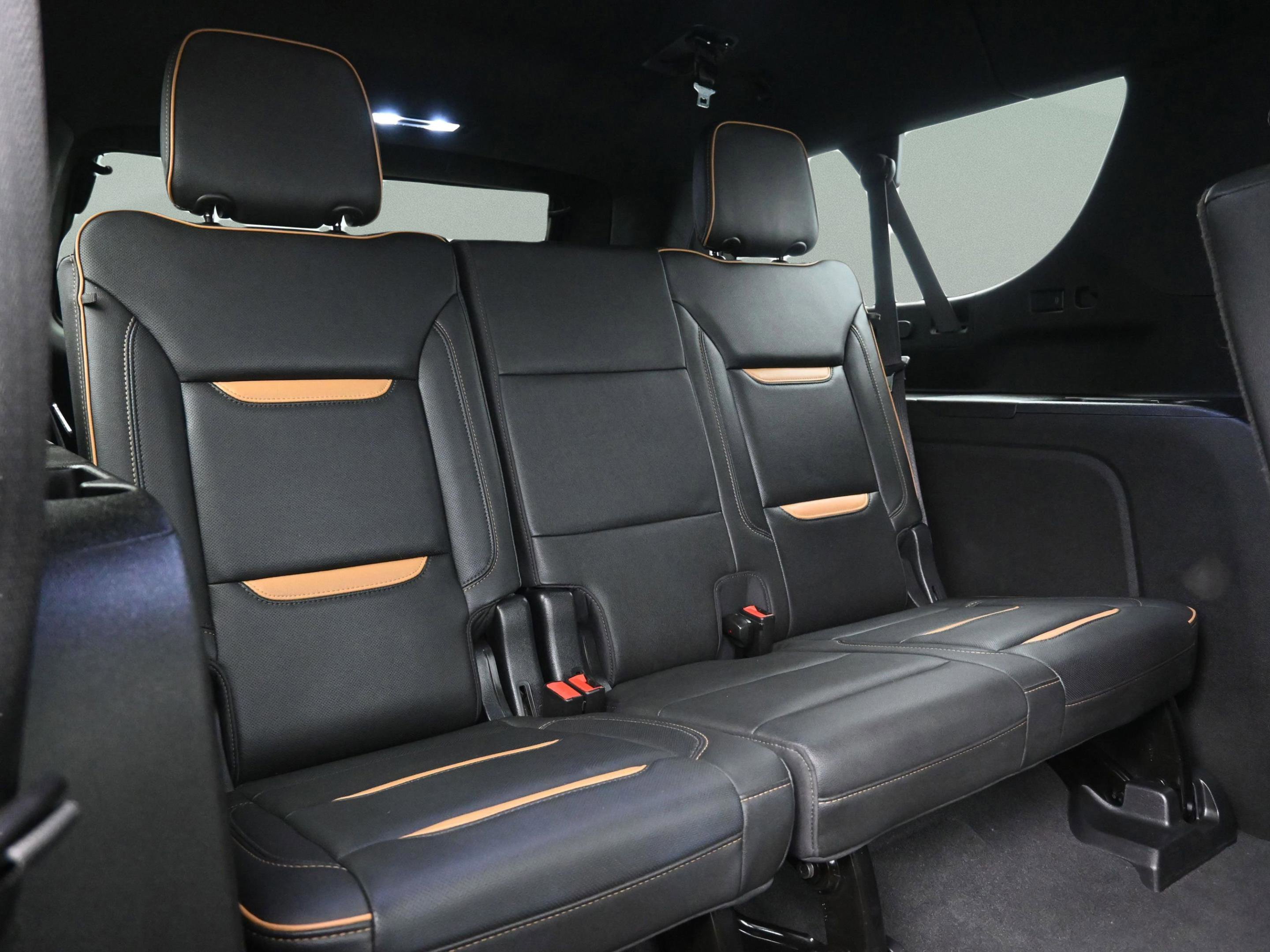 Used 2022 GMC Yukon XL AT4 image 35