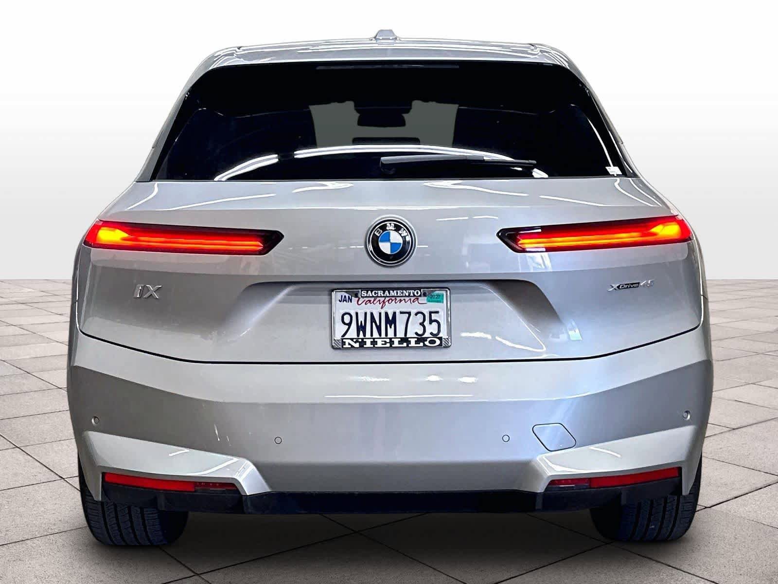 Used 2026 BMW iX xDrive45 w/ Premium Package AWD/4WD image 7