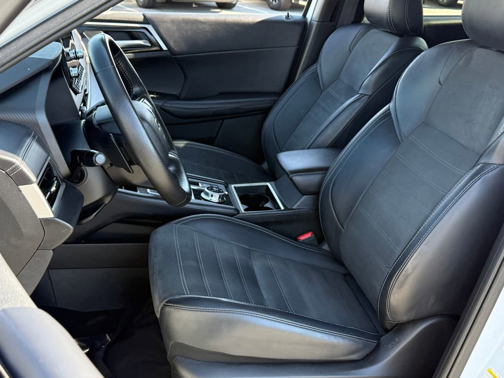 Used 2024 Mitsubishi Outlander SE image 22