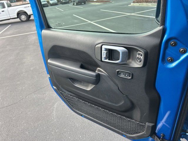 Used 2024 Jeep Gladiator Rubicon w/ Technology Group image 24