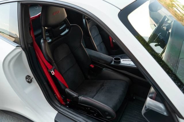 Used 2015 Porsche 911 GT3 RWD image 34