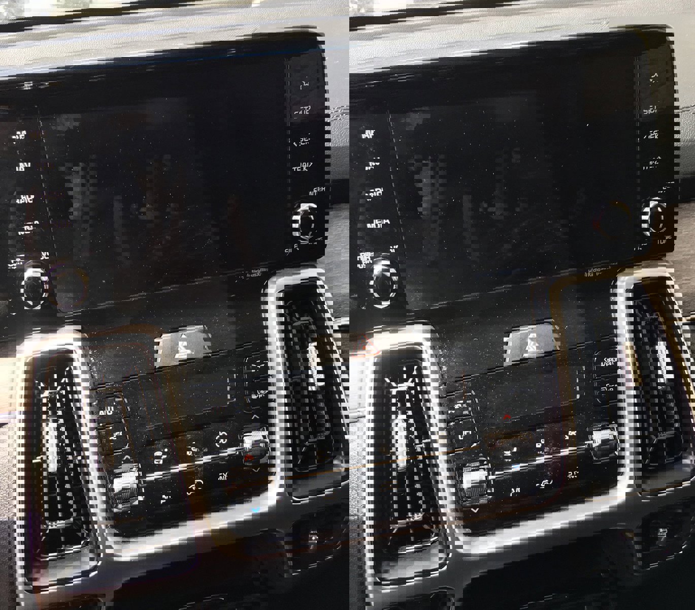 Used 2022 Kia Sorento S image 12