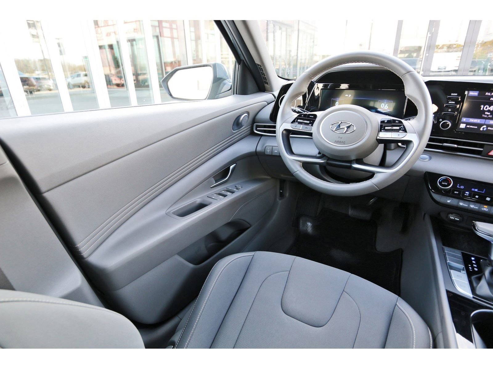 Used 2021 Hyundai Elantra SEL w/ Convenience Package image 10