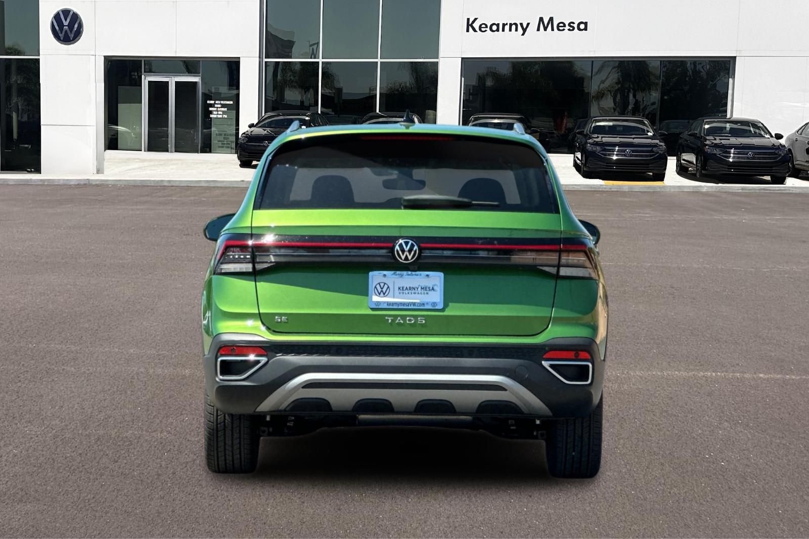 New 2026 Volkswagen Taos SE FWD image 5