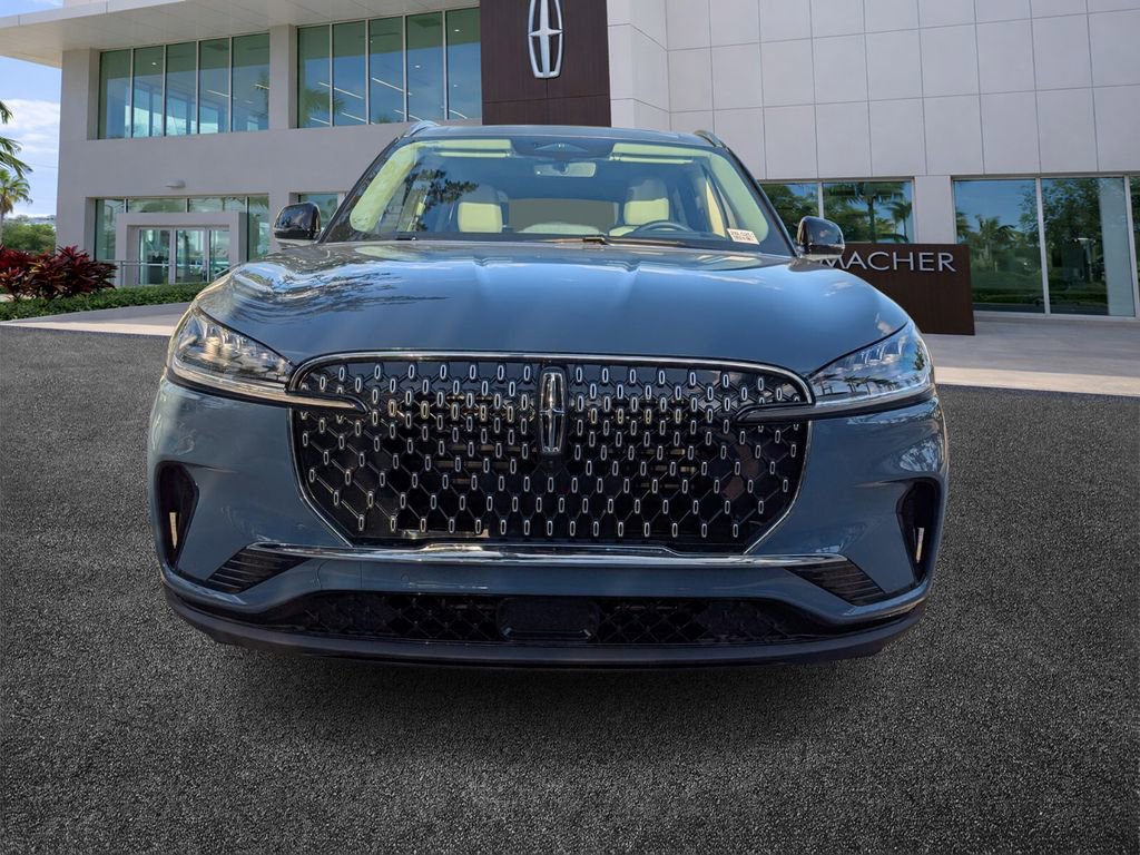 New 2026 Lincoln Aviator 2WD image 2