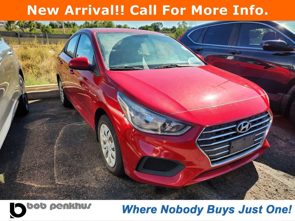 Used 2020 Hyundai Accent SE FWD image 1