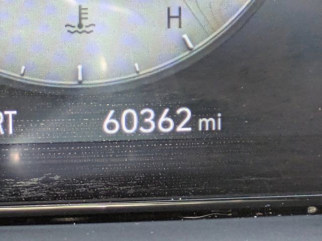 Used 2022 Hyundai Santa Cruz SEL Premium image 24