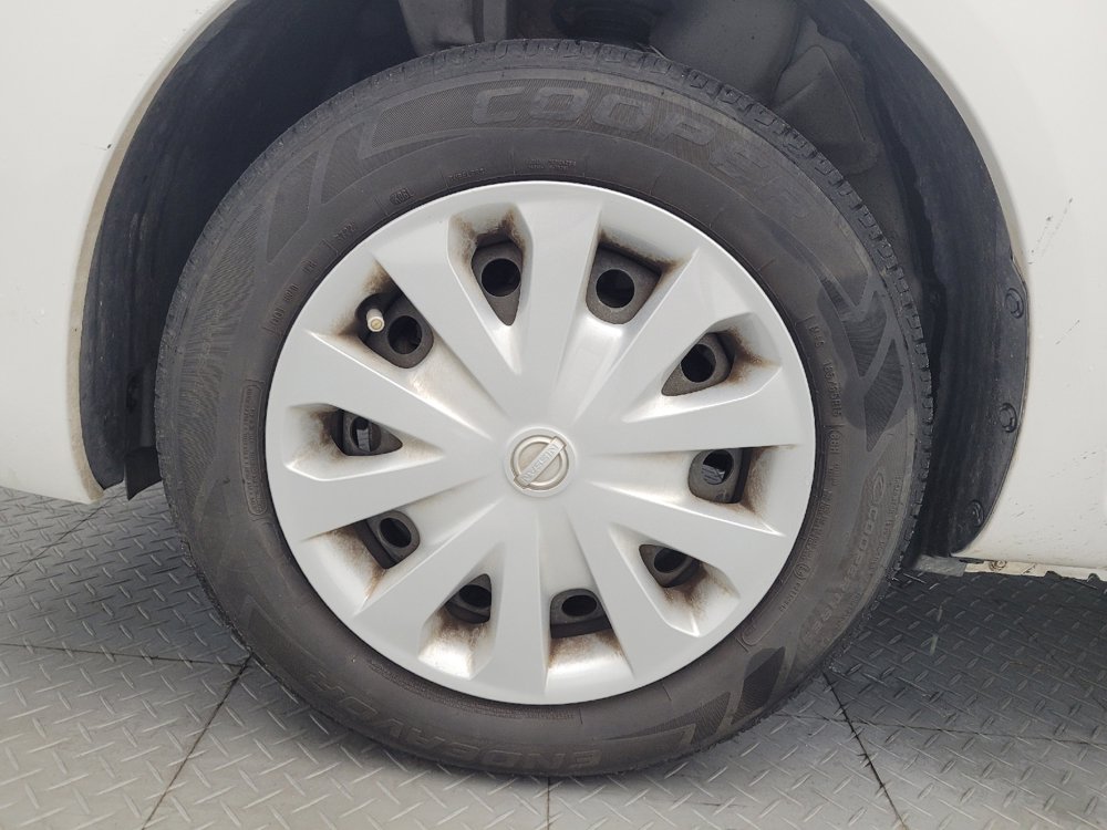 Used 2019 Nissan Versa SV FWD image 31