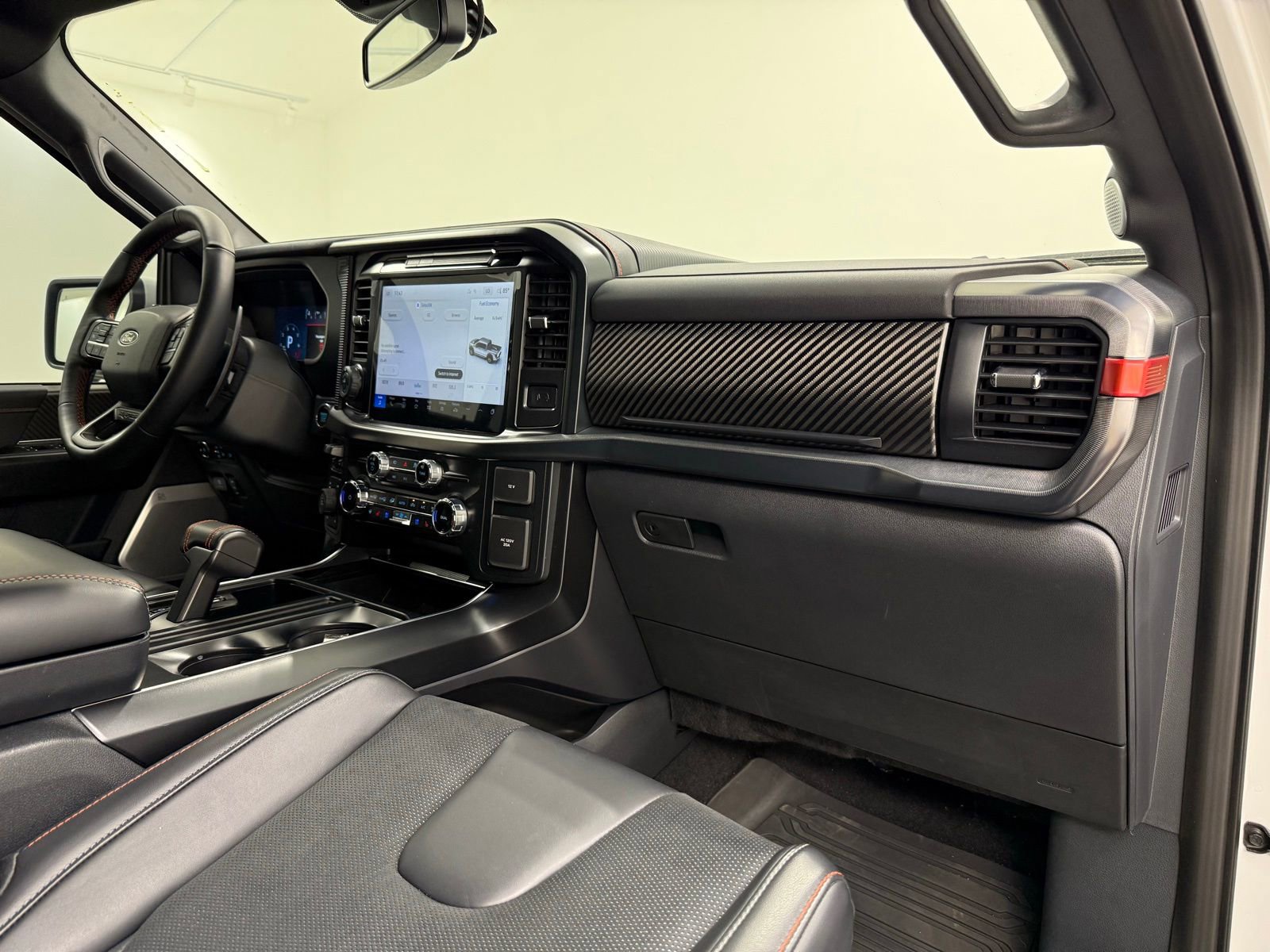 Used 2025 Ford F150 Raptor AWD/4WD image 35