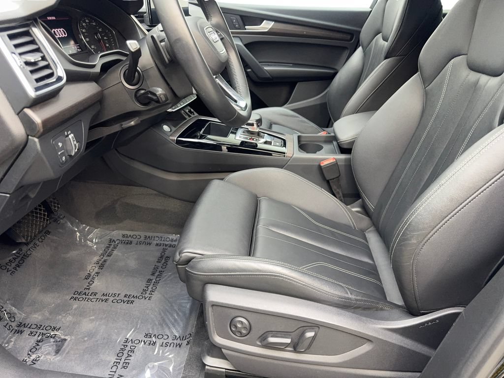 Used 2024 Audi Q5 2.0T Premium w/ Convenience Package AWD/4WD image 28