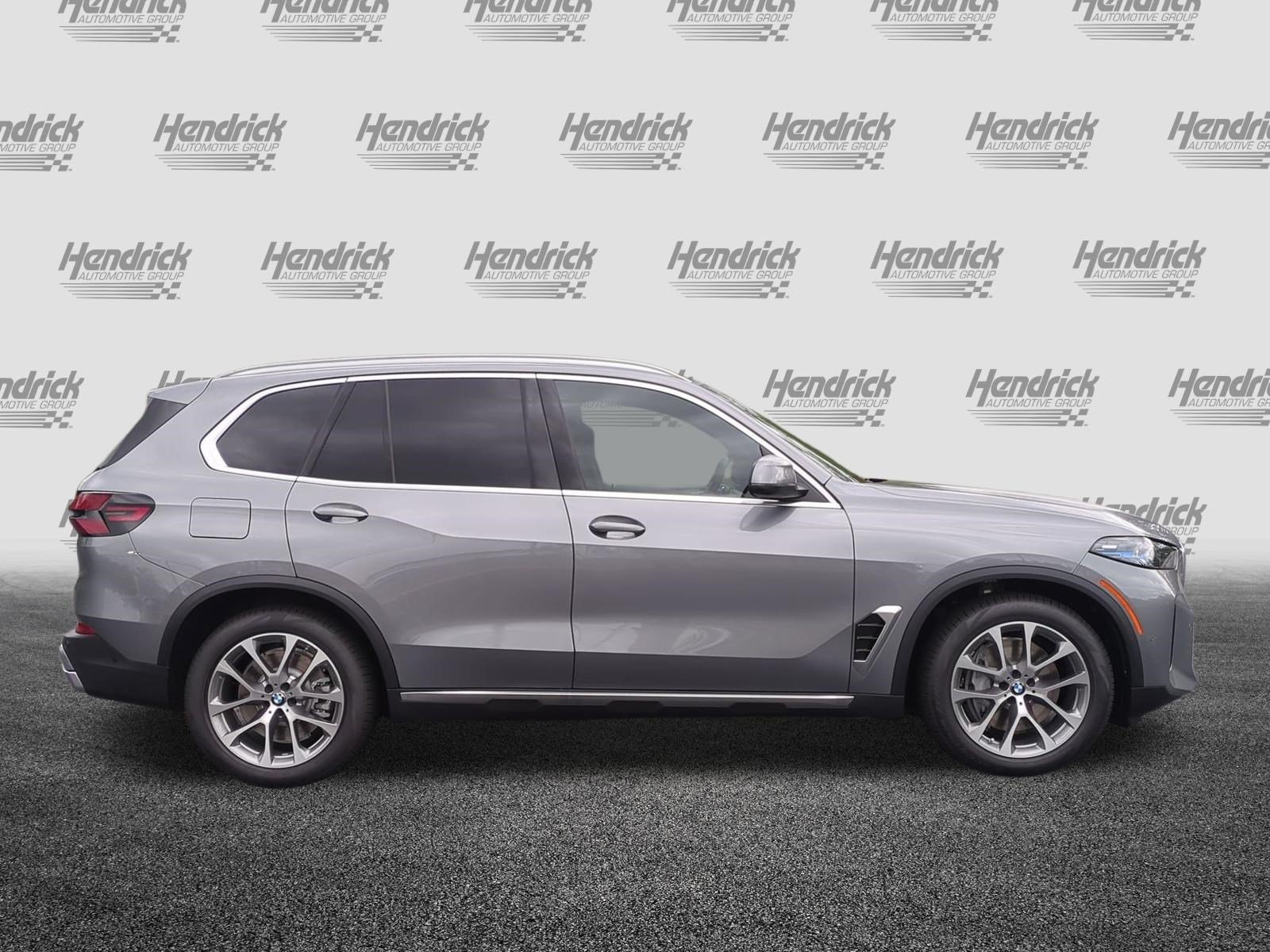 New 2026 BMW X5 xDrive50e w/ Climate Comfort Package AWD/4WD image 11