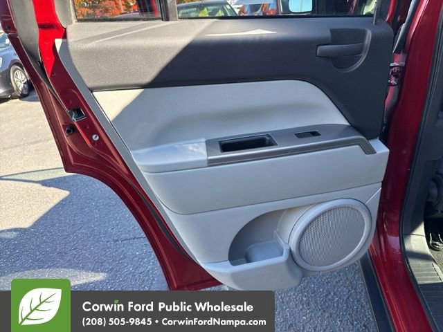 Used 2007 Jeep Compass Sport image 30