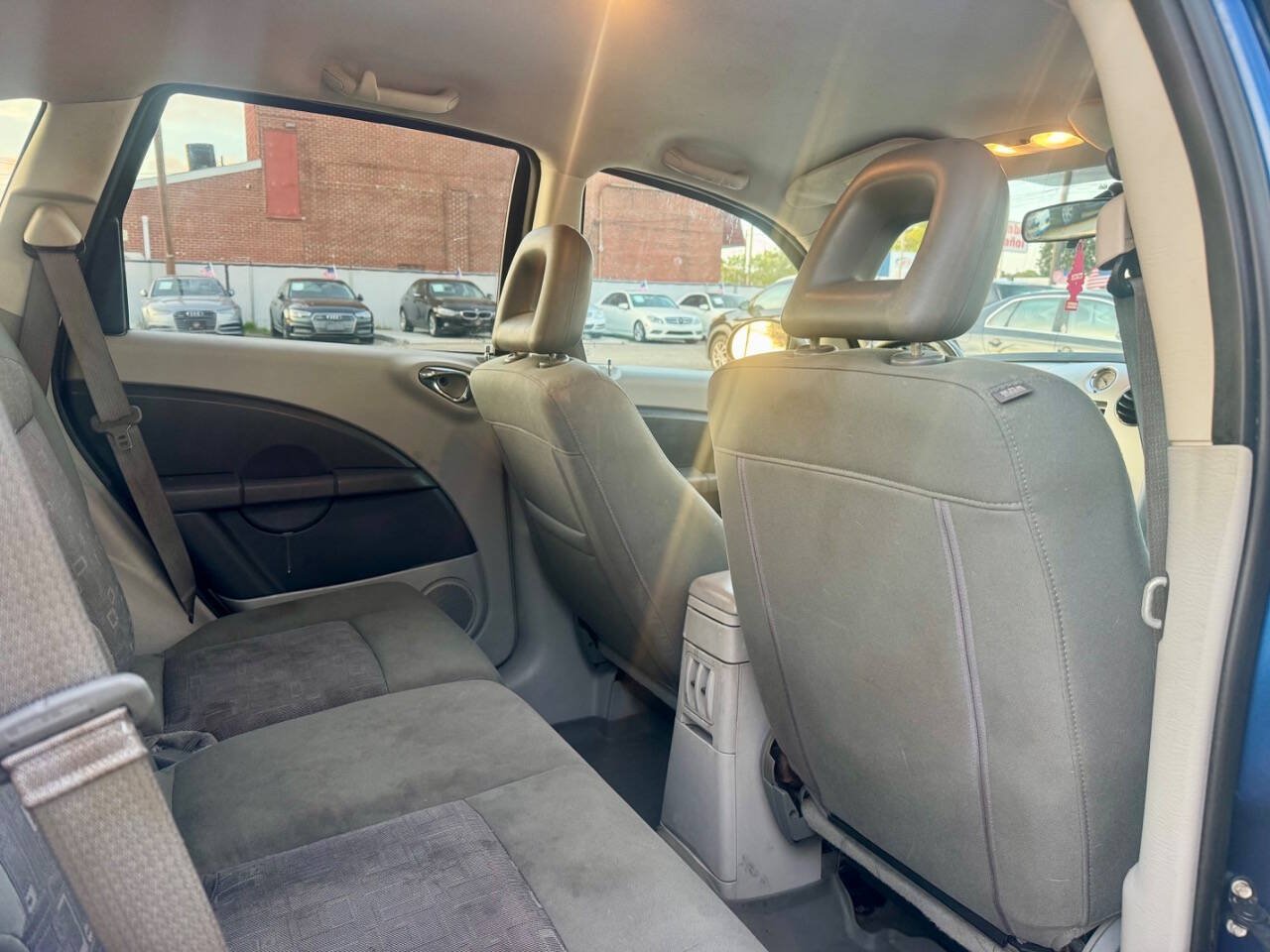 Used 2010 Chrysler PT Cruiser FWD image 12
