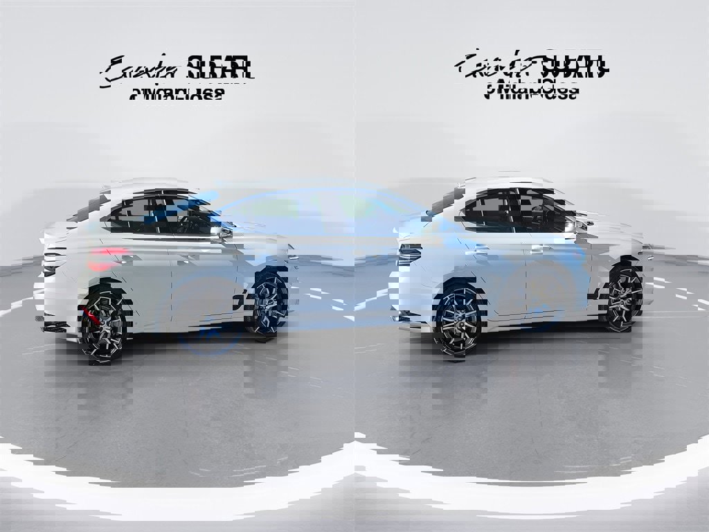 Used 2025 Genesis G70 2.5T image 8