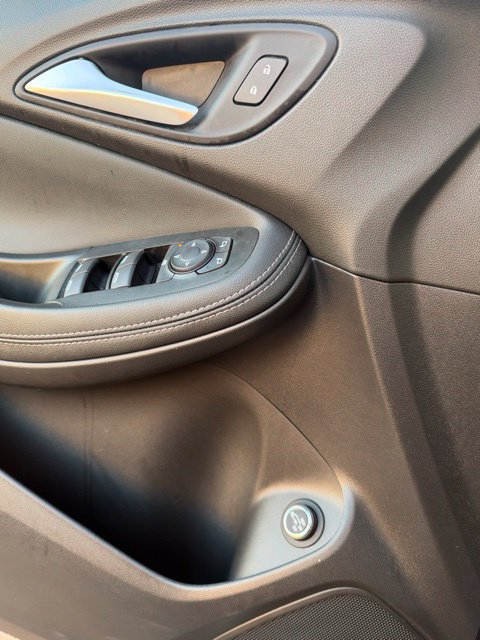 Used 2021 Buick Encore GX Select AWD/4WD image 18