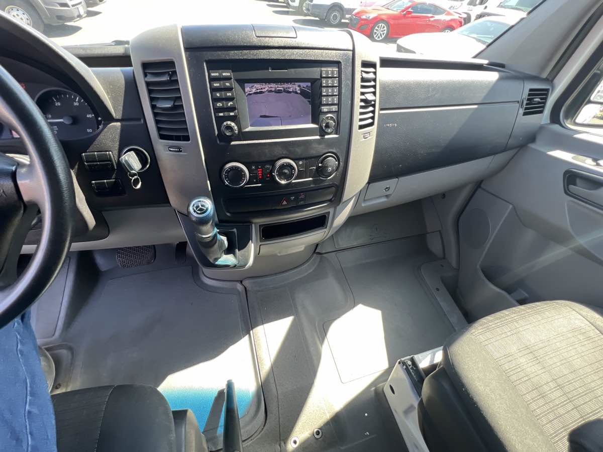 Used 2017 Mercedes-Benz Sprinter 2500 image 17
