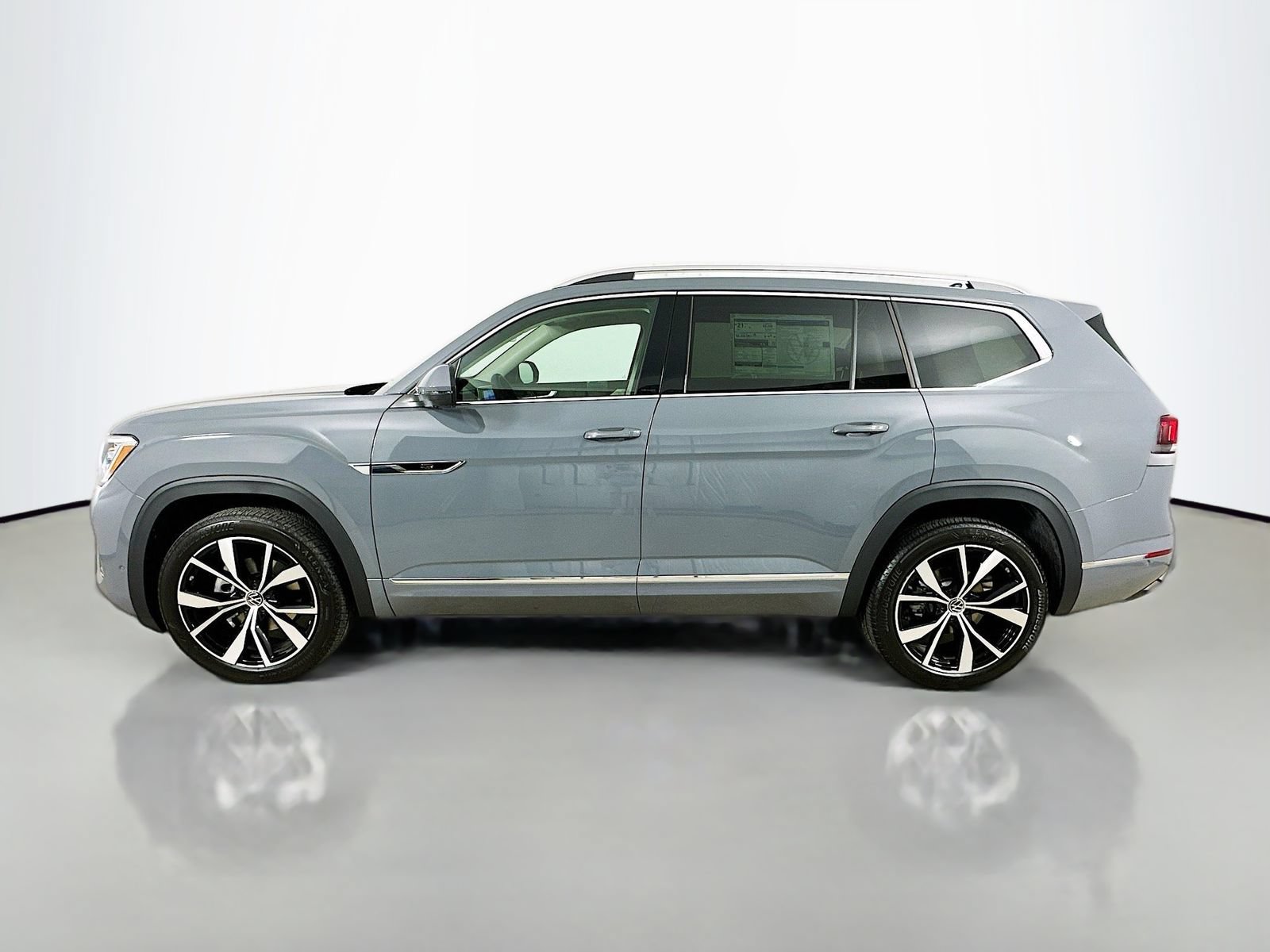New 2026 Volkswagen Atlas SEL Premium R-Line AWD/4WD image 8