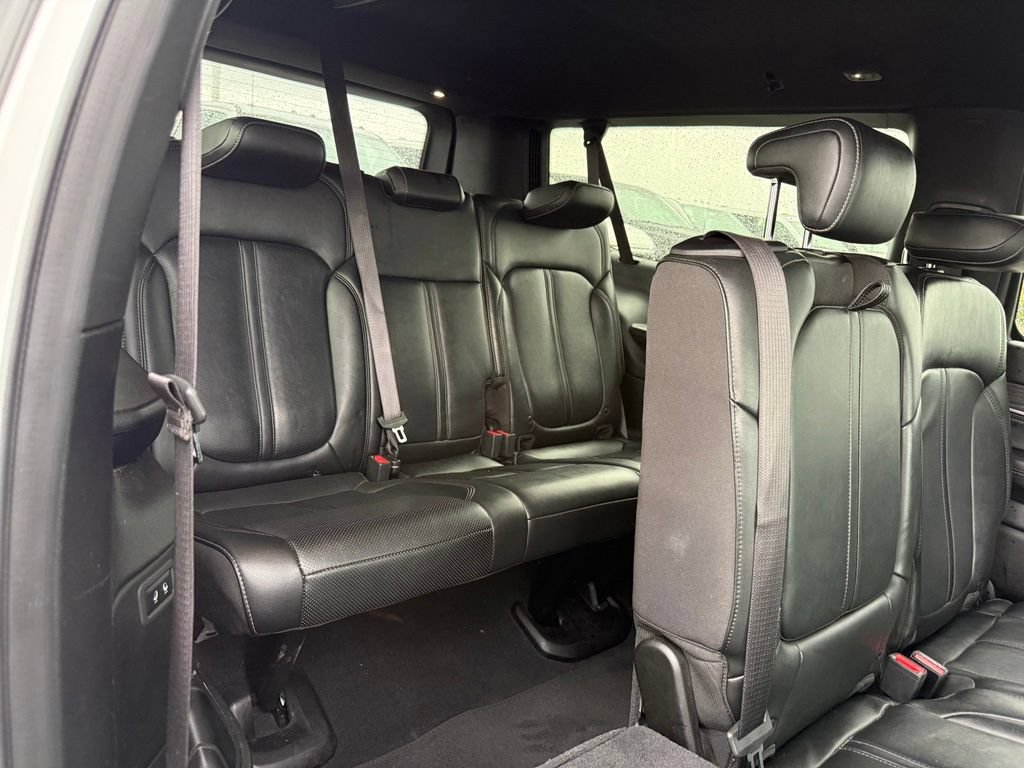 Used 2024 Jeep Wagoneer L Series II w/ Flexible Seating Group AWD/4WD image 22
