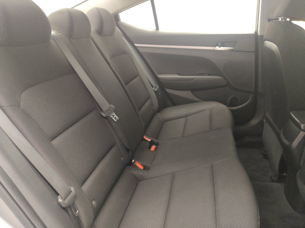 Used 2020 Hyundai Elantra SE w/ Cargo Package (C1) image 19
