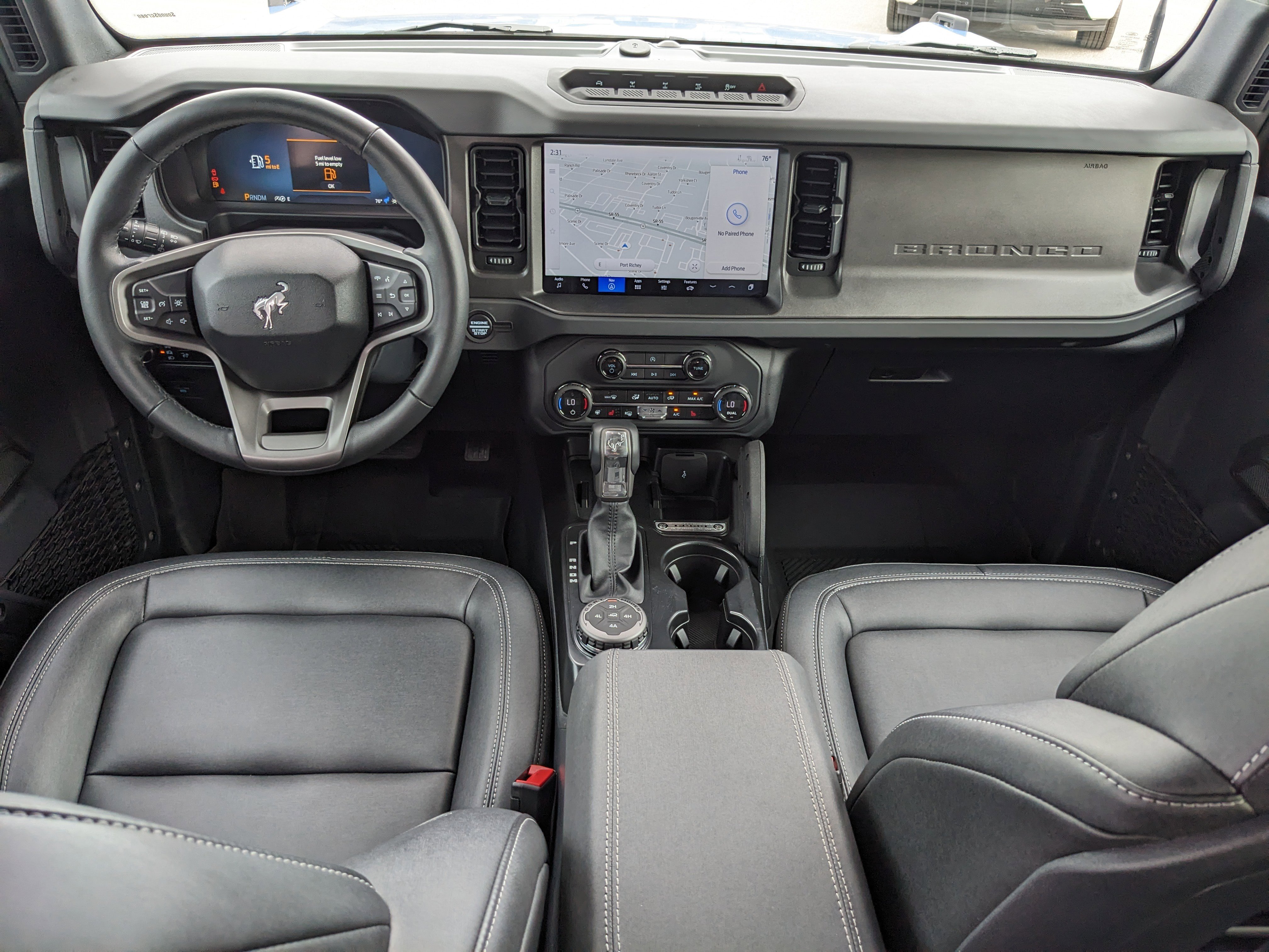 Used 2025 Ford Bronco Badlands image 14