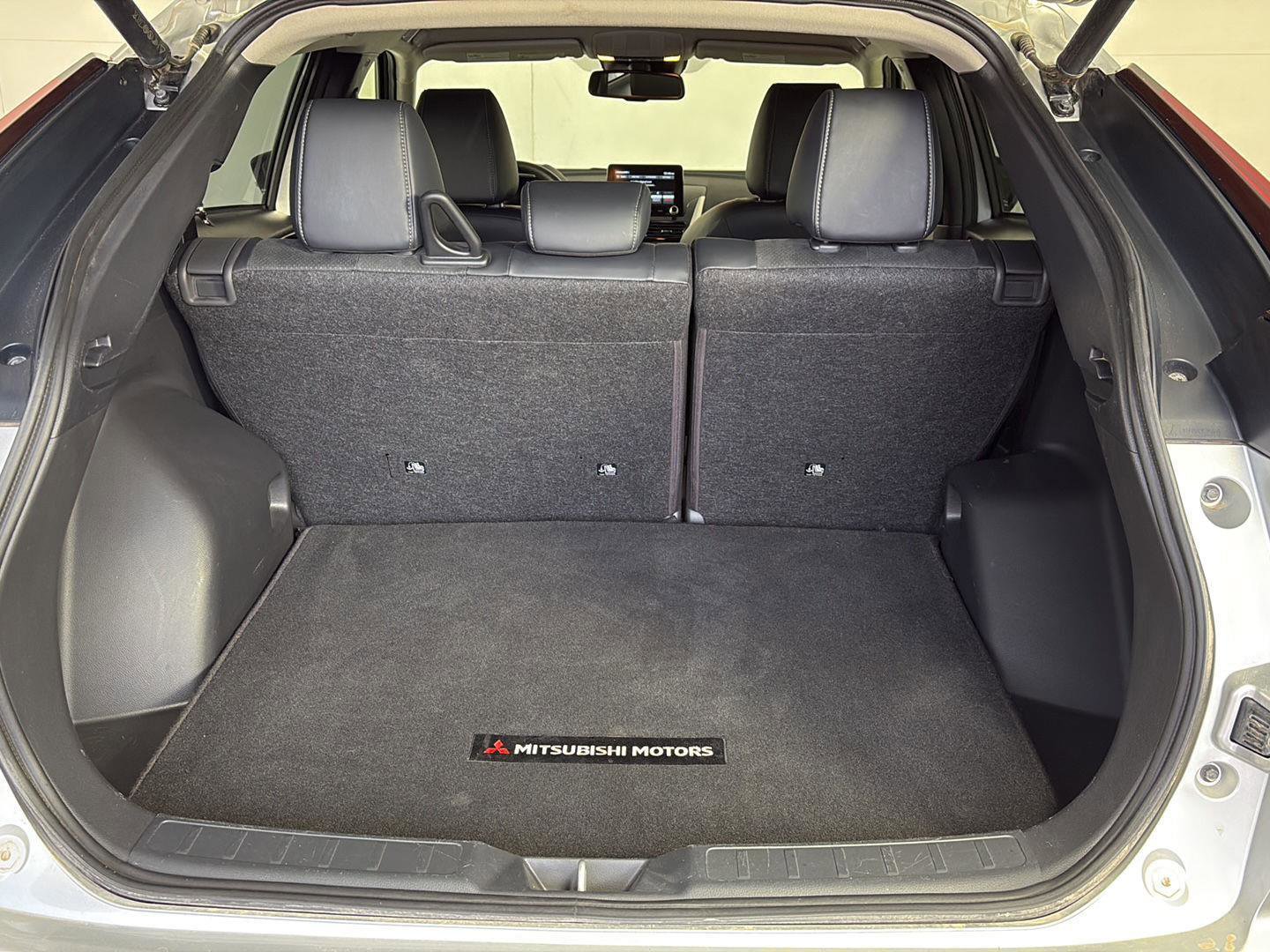 Used 2025 Mitsubishi Eclipse Cross SE image 8