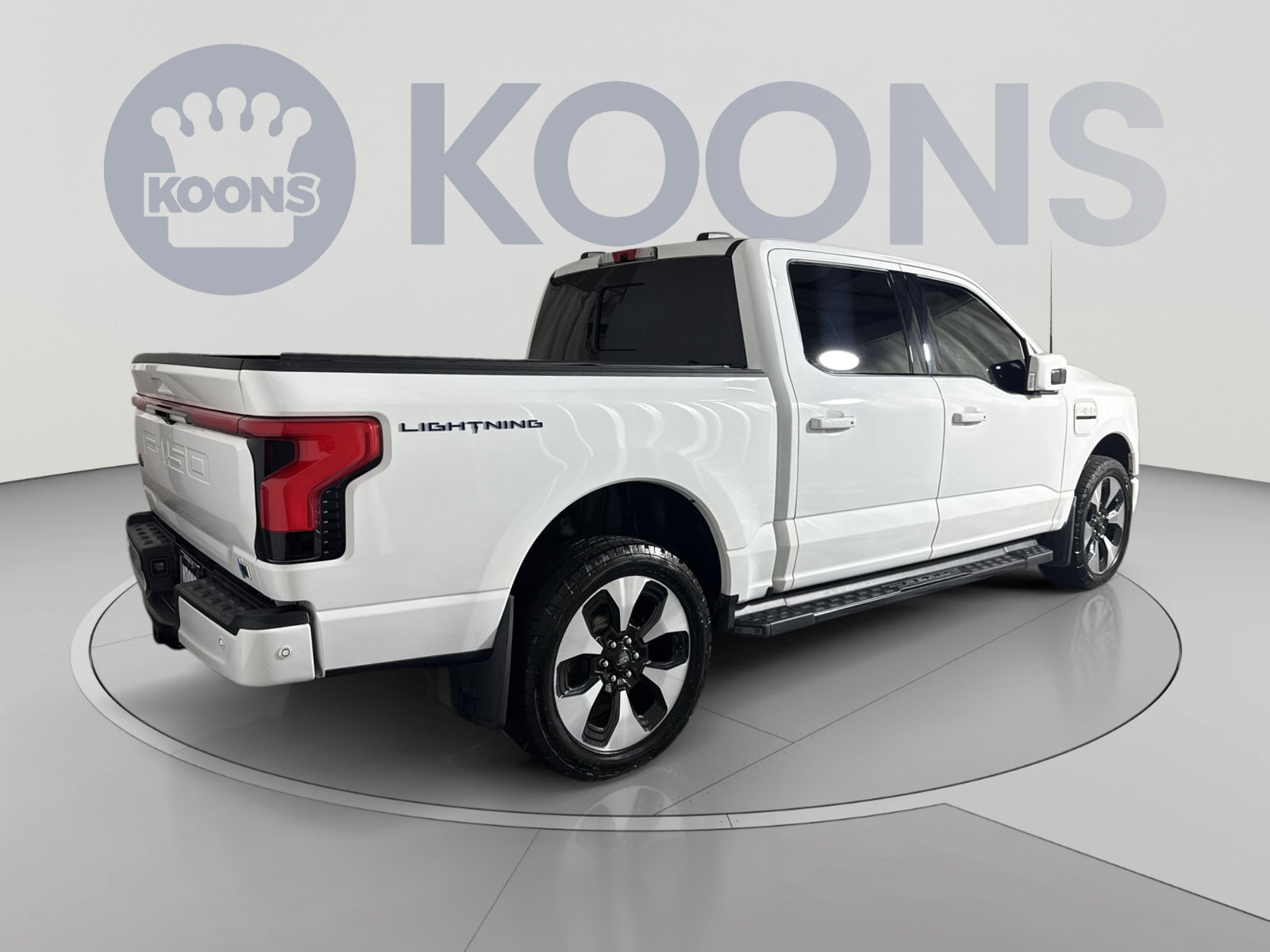Used 2023 Ford F150 Lightning Platinum AWD/4WD image 7