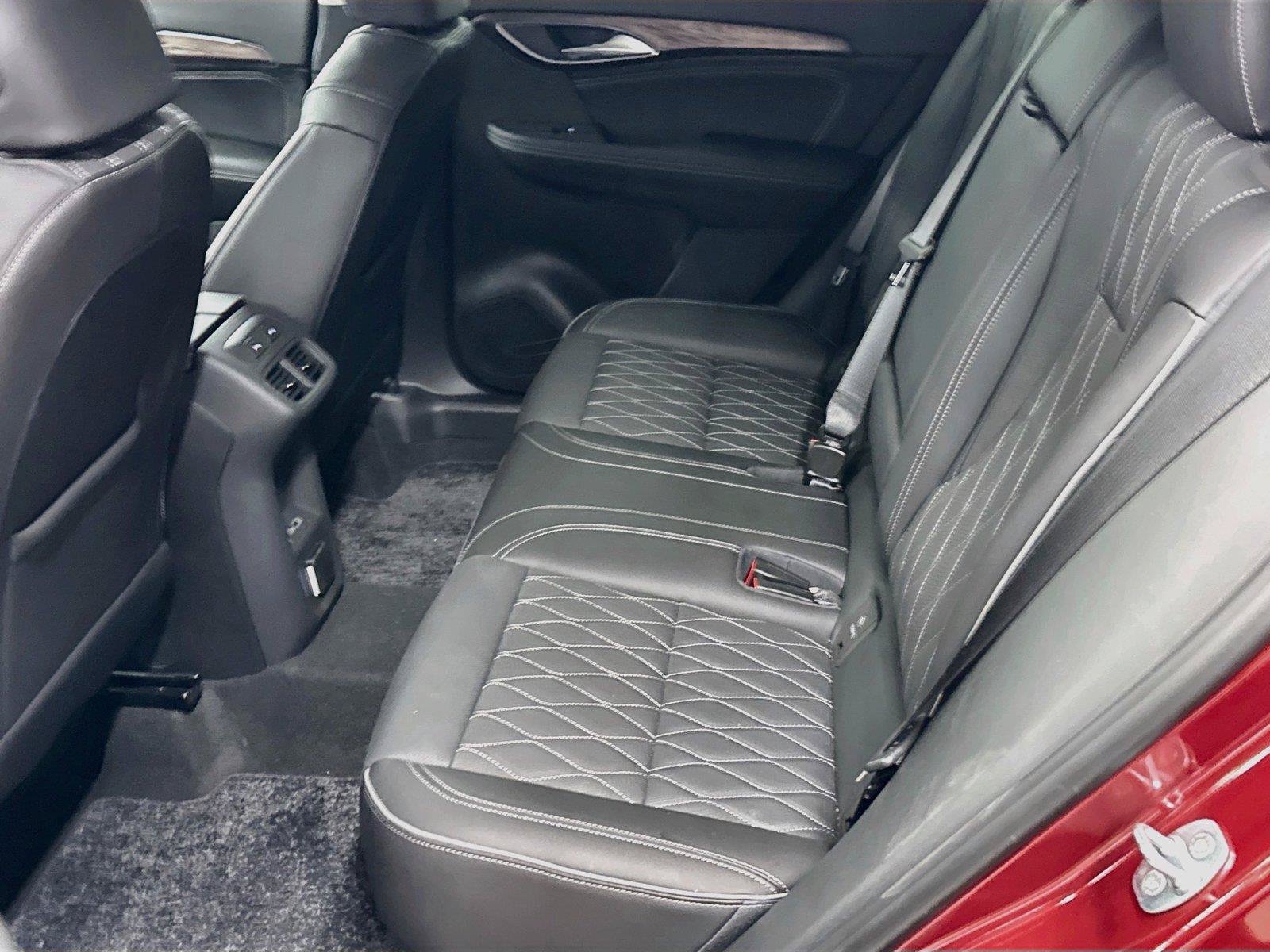 Used 2023 Buick Envision Avenir AWD/4WD image 5