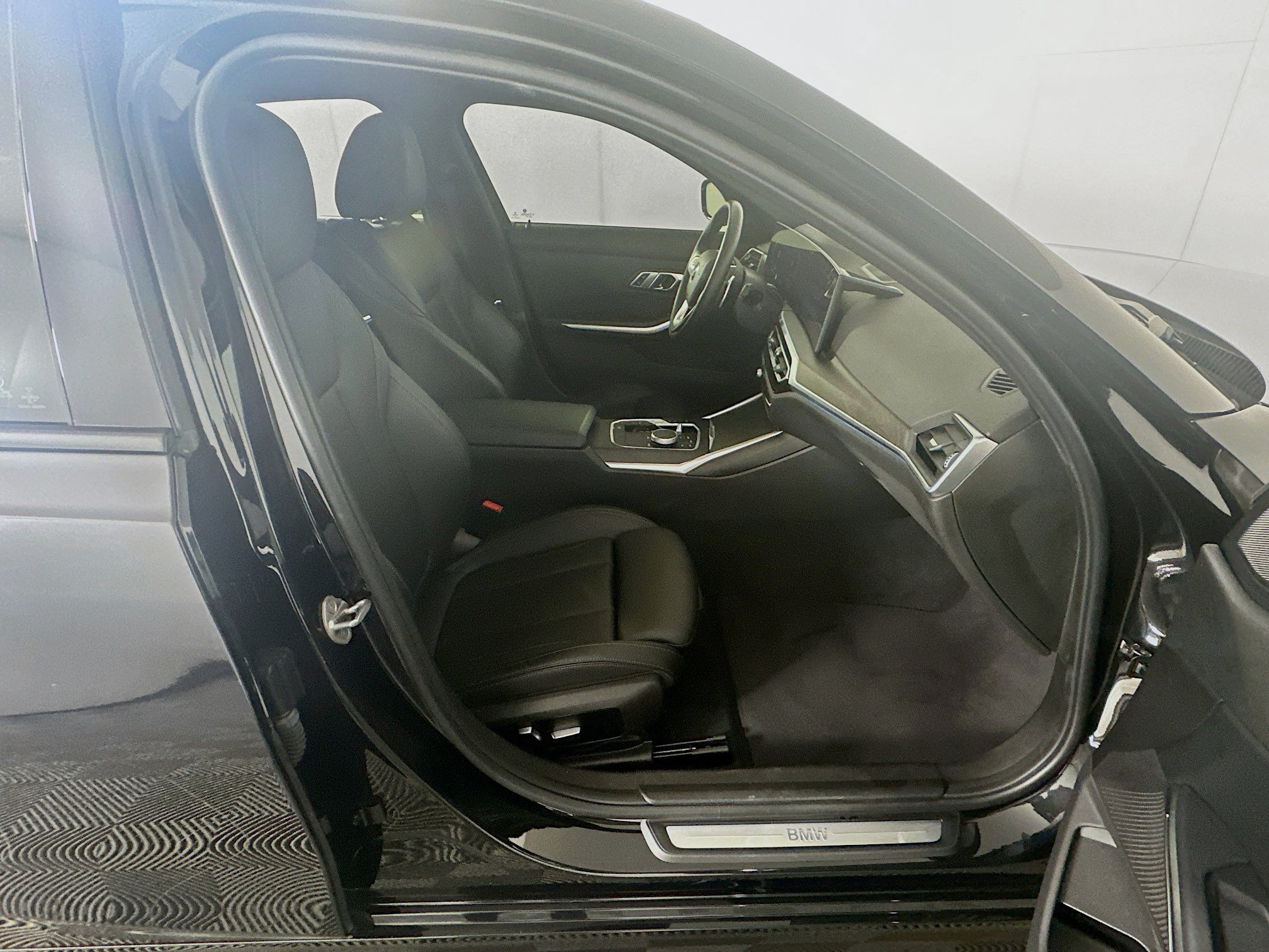 Used 2023 BMW 330i Sedan RWD image 31