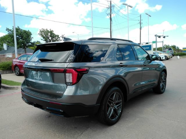 Used 2026 Ford Explorer ST-Line w/ ST-Line Street Pack AWD/4WD image 6