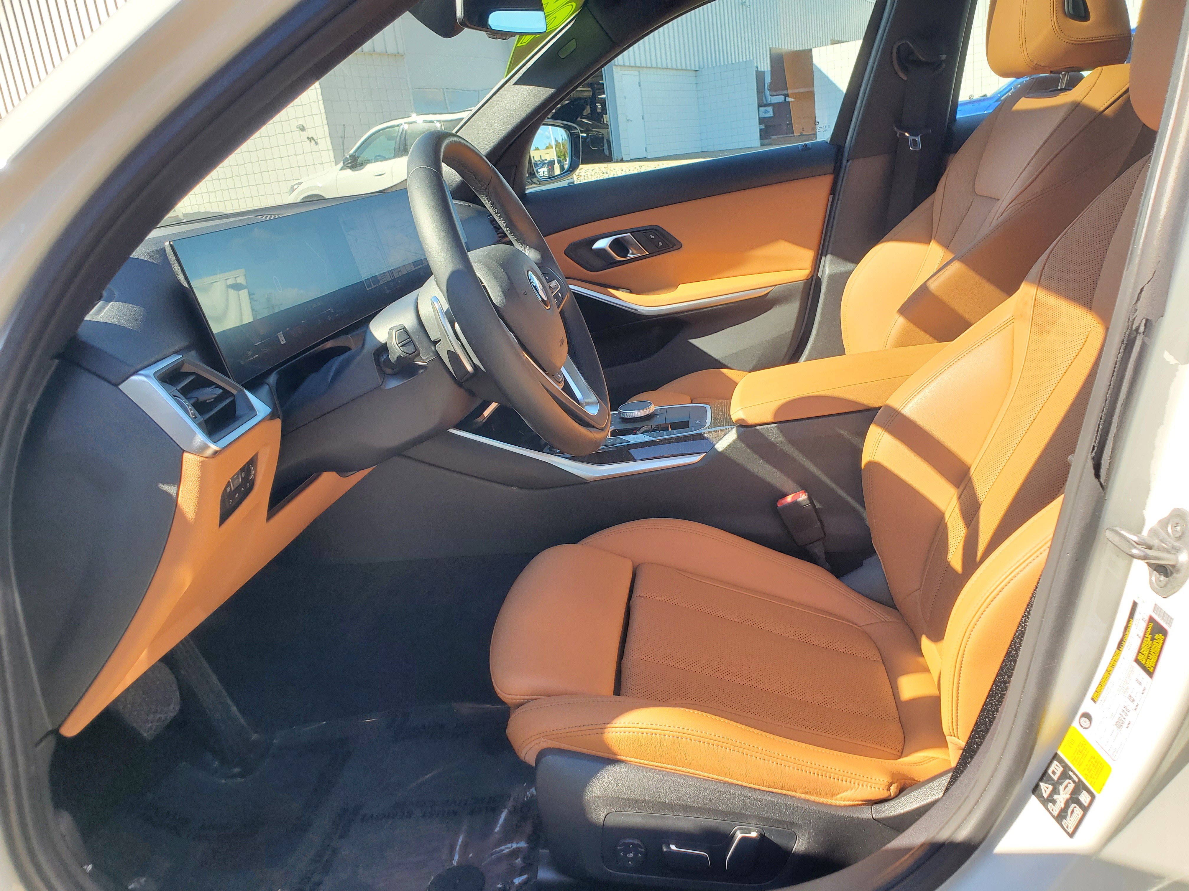 Certified 2024 BMW 330i xDrive Sedan w/ Convenience Package AWD/4WD image 9
