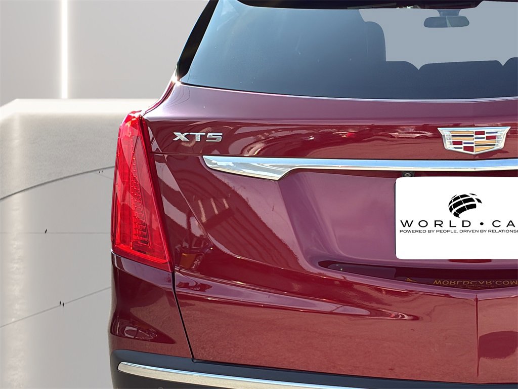 Used 2018 Cadillac XT5 FWD image 29