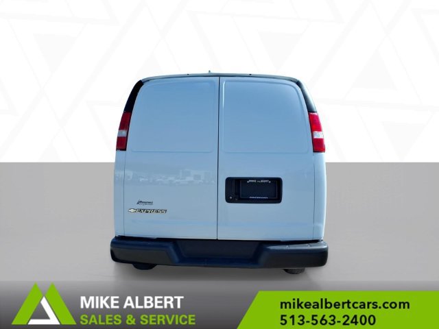 Used 2019 Chevrolet Express 2500 w/ Driver Convenience Package RWD image 6