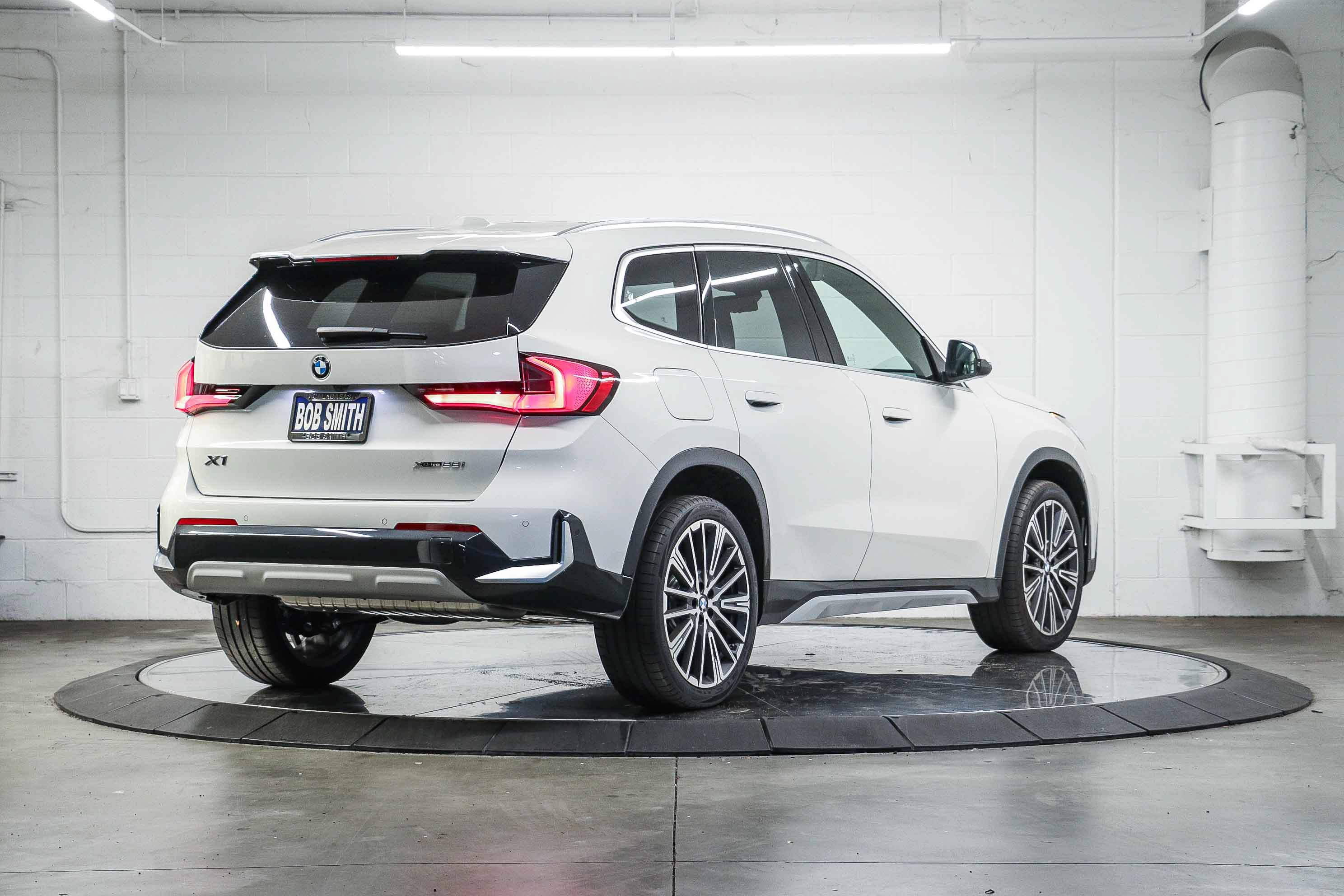 New 2026 BMW X1 xDrive28i w/ Convenience Package AWD/4WD image 7