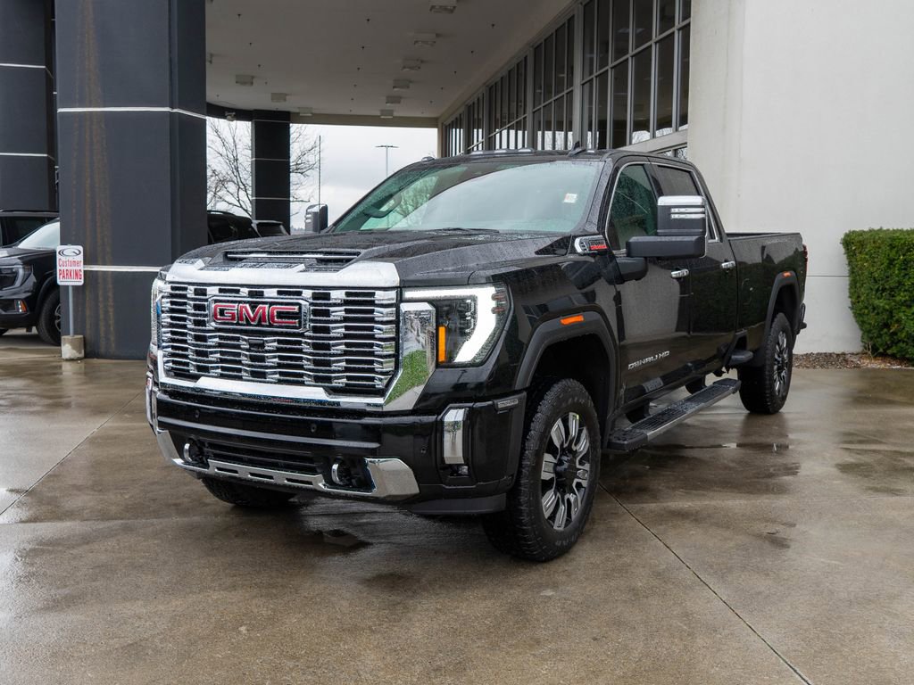 New 2026 GMC Sierra 3500 Denali w/ Denali Reserve Package AWD/4WD image 3
