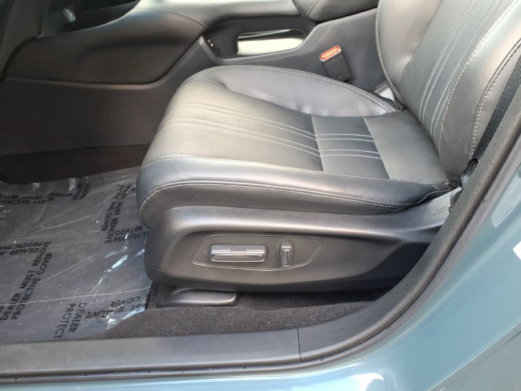 Certified 2024 Honda HR-V EX-L image 17