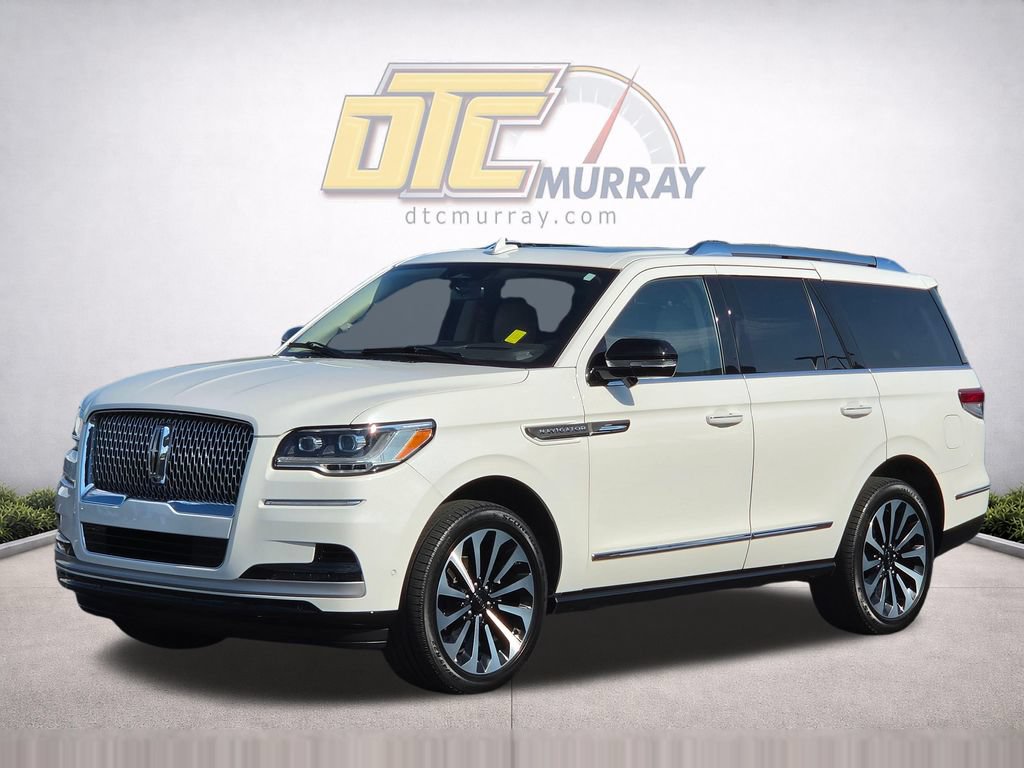 Used 2022 Lincoln Navigator Reserve AWD/4WD image 2
