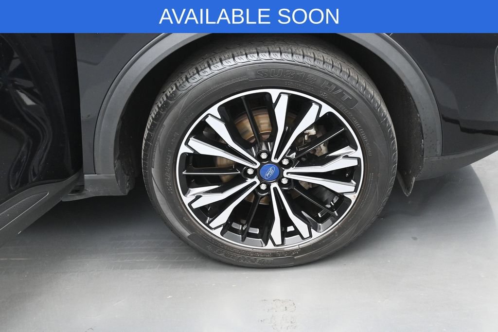 Used 2022 Ford Escape SE w/ SE Sport Appearance Package AWD/4WD image 35