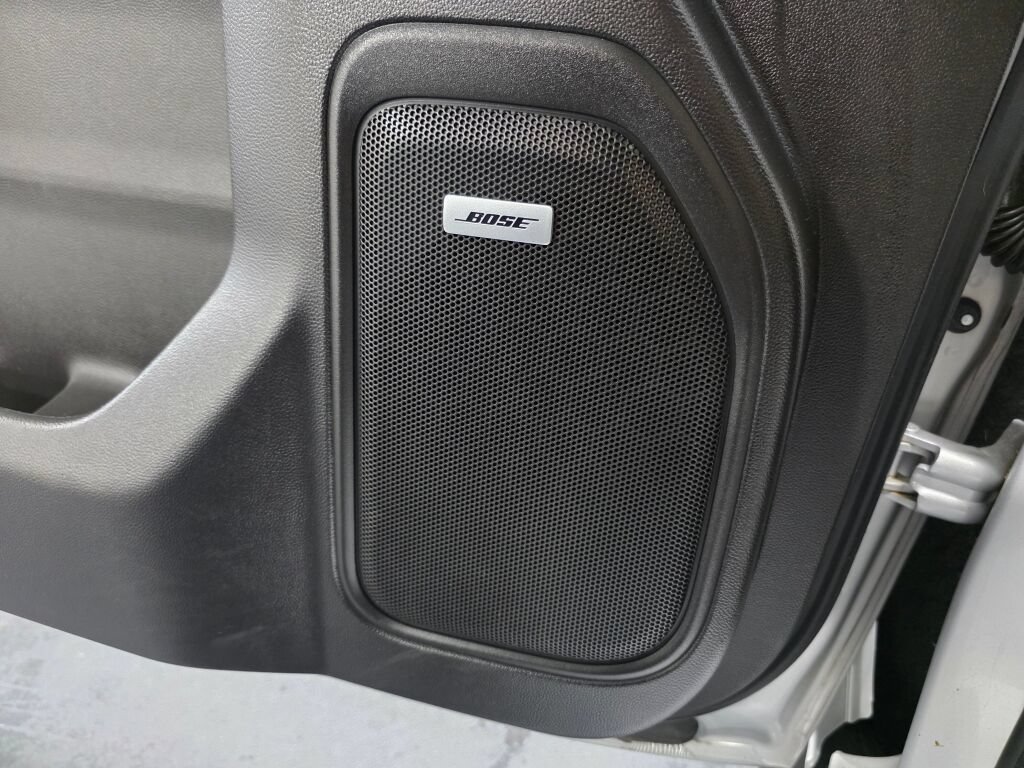 Used 2019 Chevrolet Silverado 1500 RST AWD/4WD image 16