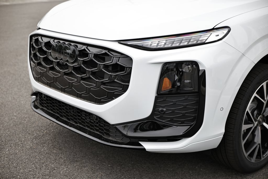 New 2026 Audi Q3 quattro 2.0T AWD/4WD image 12
