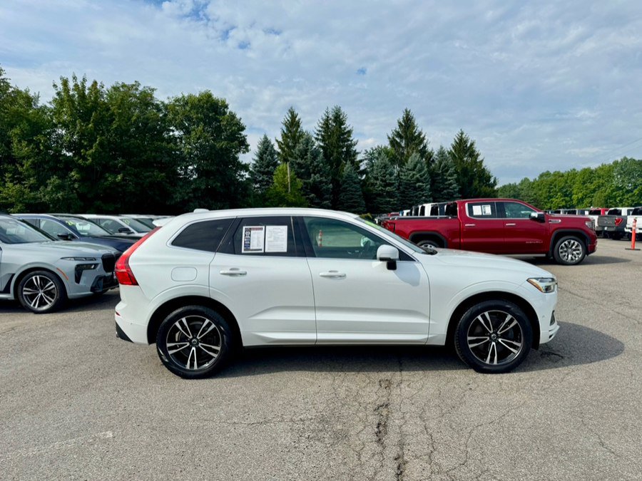 Used 2019 Volvo XC60 T6 Momentum w/ Multimedia Package AWD/4WD image 8