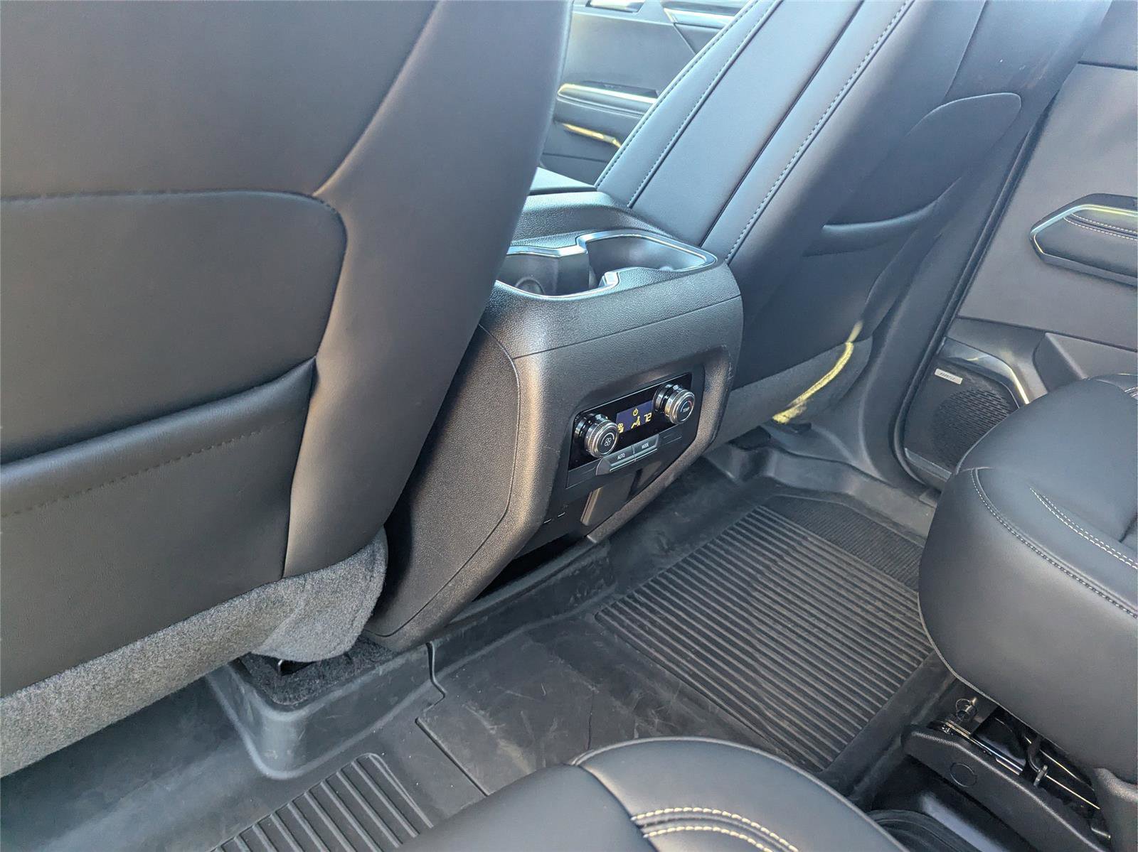 New 2025 GMC Acadia Elevation w/ Elevation Premium Package FWD image 24