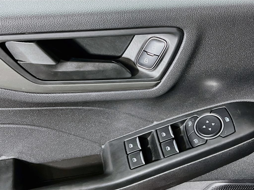 Used 2025 Ford Escape Active AWD/4WD image 16