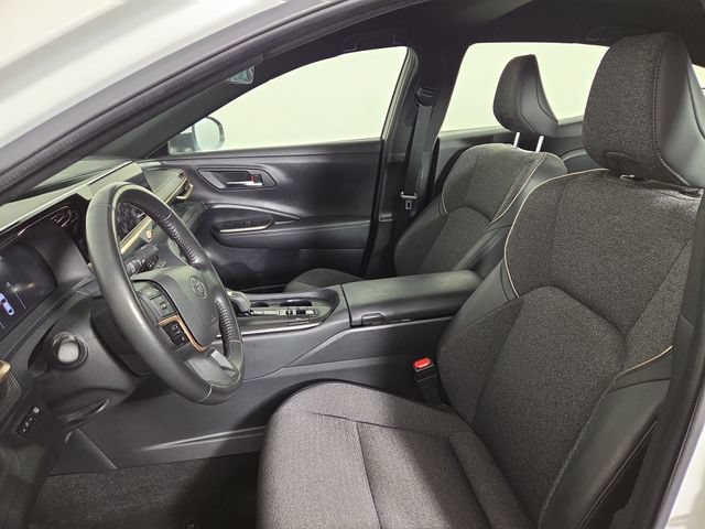 Used 2023 Toyota Crown AWD/4WD image 13