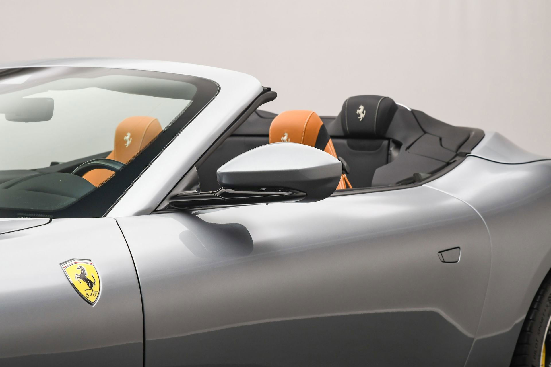 Used 2025 Ferrari Roma Spider image 10